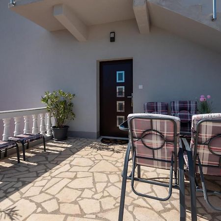 Apartman Tribunj Tribalj Exteriér fotografie