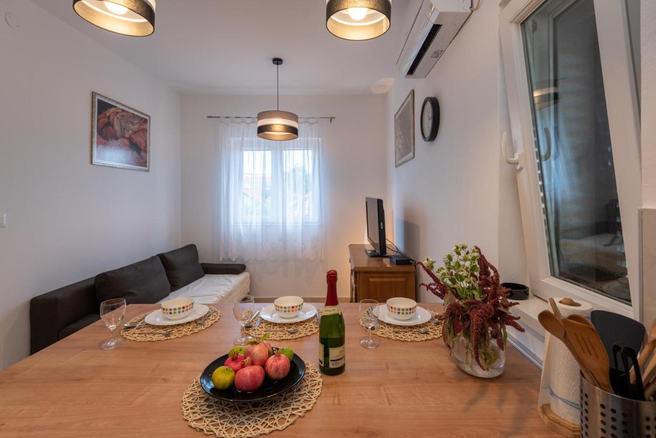 Apartman Tribunj Tribalj Exteriér fotografie