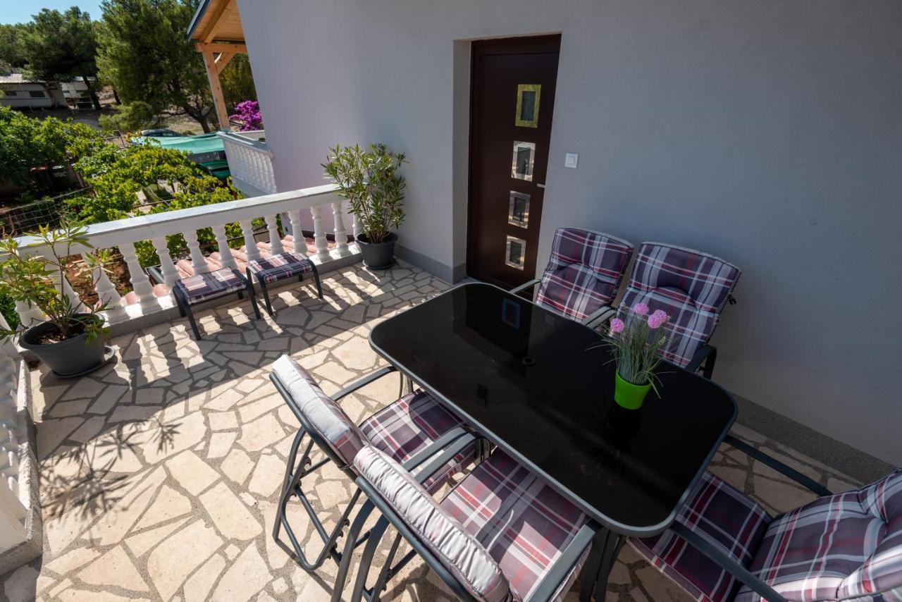 Apartman Tribunj Tribalj Exteriér fotografie